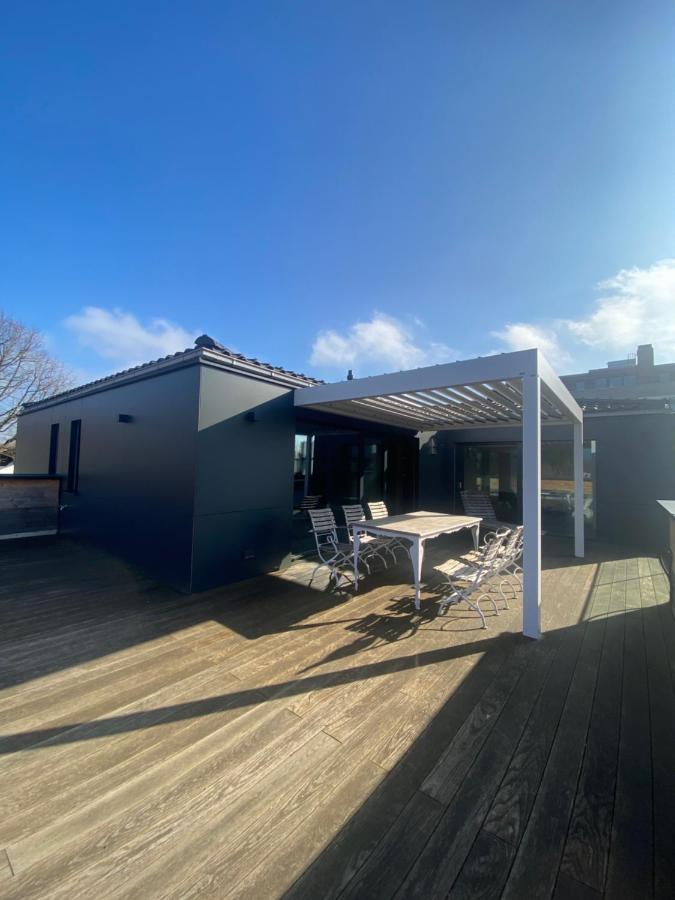 Moderne Ferienwohnung Stephanskirchen エクステリア 写真