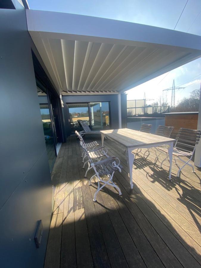 Moderne Ferienwohnung Stephanskirchen エクステリア 写真