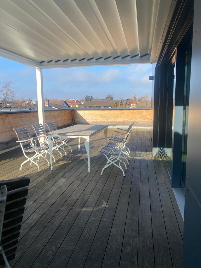 Moderne Ferienwohnung Stephanskirchen エクステリア 写真